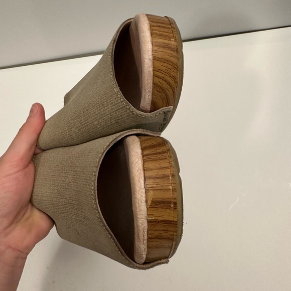 Dansko Maci Textured Leather Sandals Taupe Size 39 - Picture 8 of 12